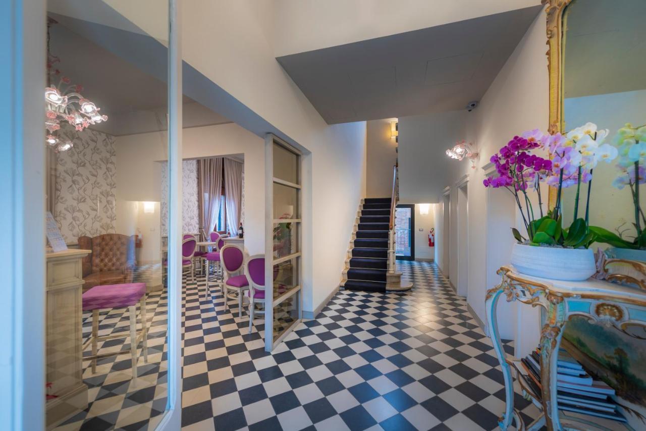 Villa Elda Boutique Hotel Siena Exterior photo