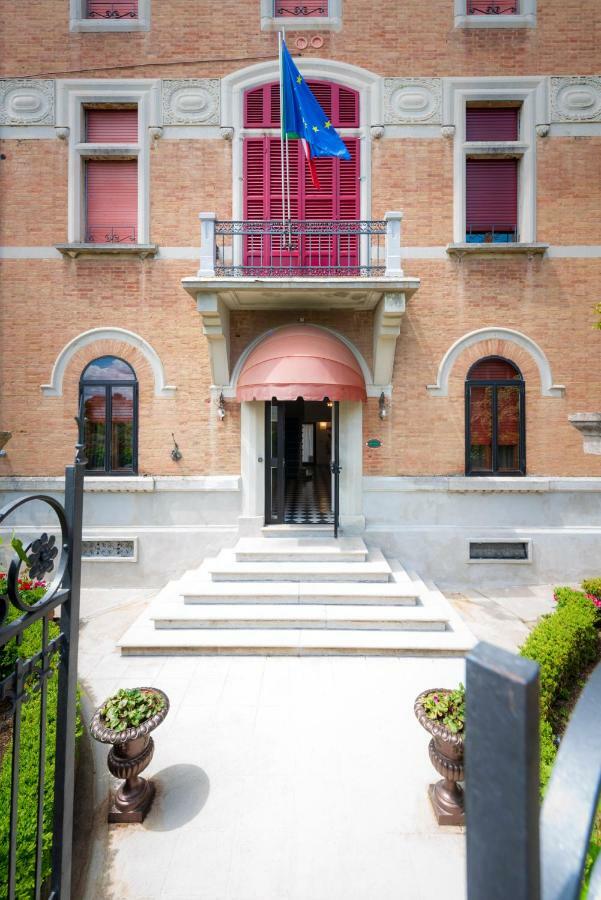 Villa Elda Boutique Hotel Siena Exterior photo
